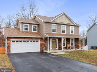 892 Basin Dr, Inwood, WV 25428