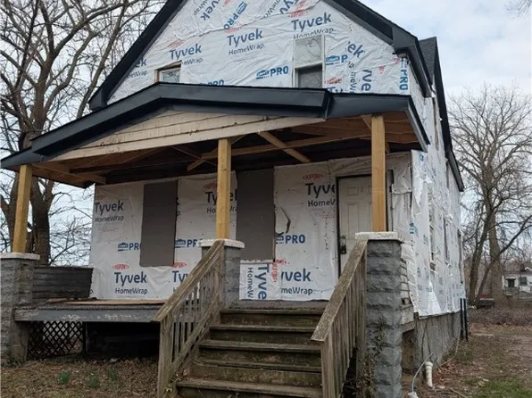 619 E 94th St, Cleveland, OH 44108