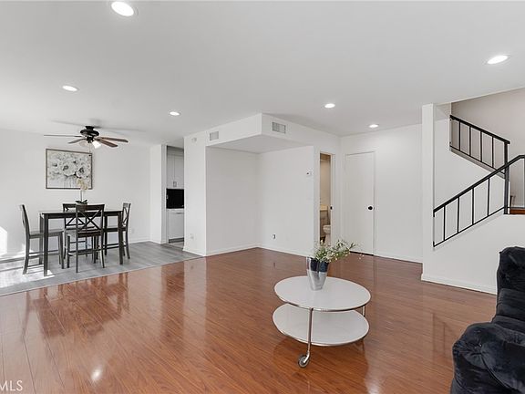 5th image of 8430 Langdon Ave Unit 1
