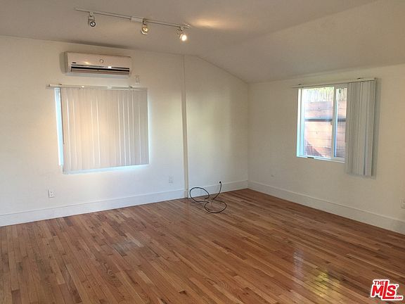 2nd image of 420 N Commonwealth Ave