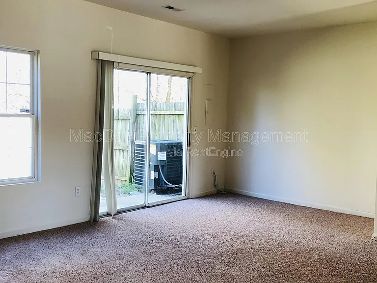 11009 Bevin Dr — Photo 7
