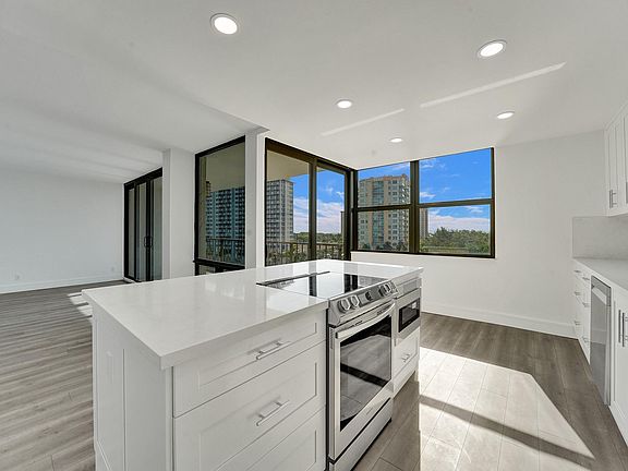 4th image of 936 Intracoastal Drive #7E