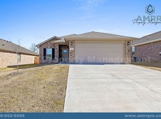 130 SW Vicki St, Gentry, AR 72734