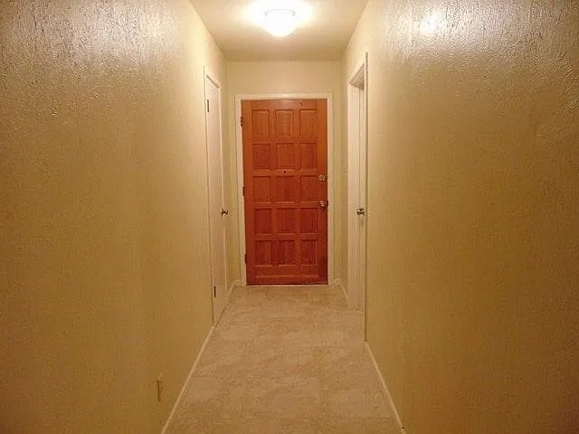 Entry - 1905 Milam St