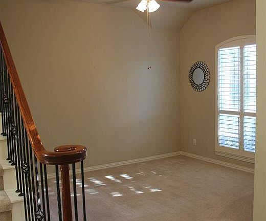 5th image of 1906 Fountain Wood Dr