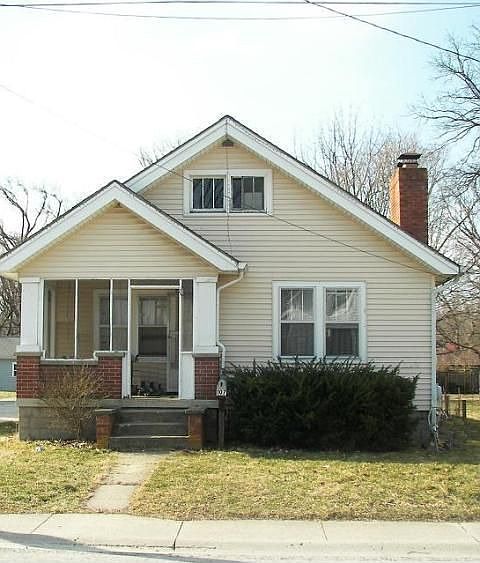 1st image of 107 E College Ave