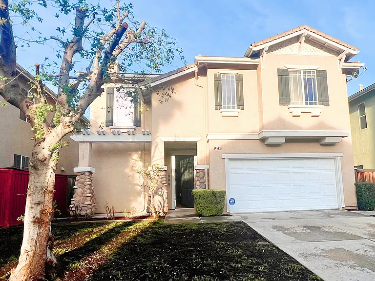 4689 Trailmore Ct — Photo 1
