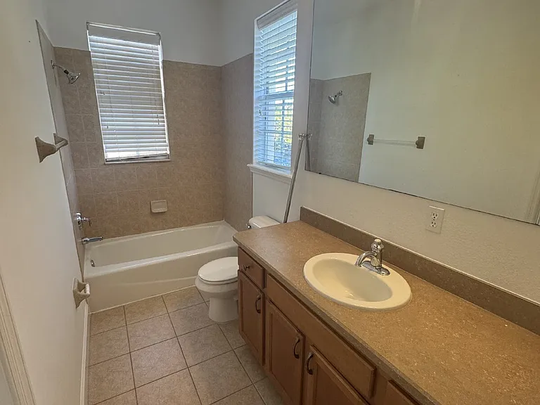 3210 W Horatio St #1 — Photo 15