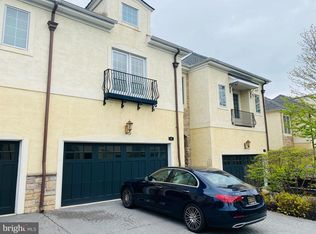 4 Breyer Ct #A, Elkins Park, PA 19027
