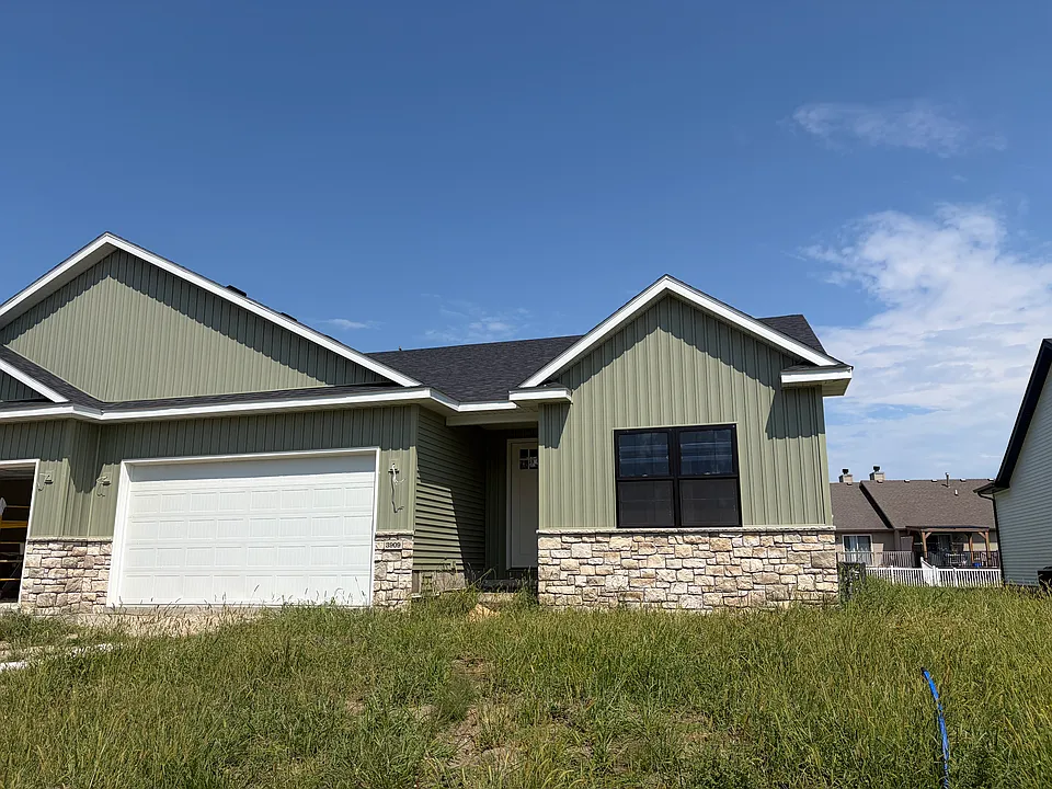 3911 Westgate Dr