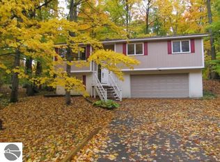 1987 Sparrow Dr, Traverse City, MI 49696