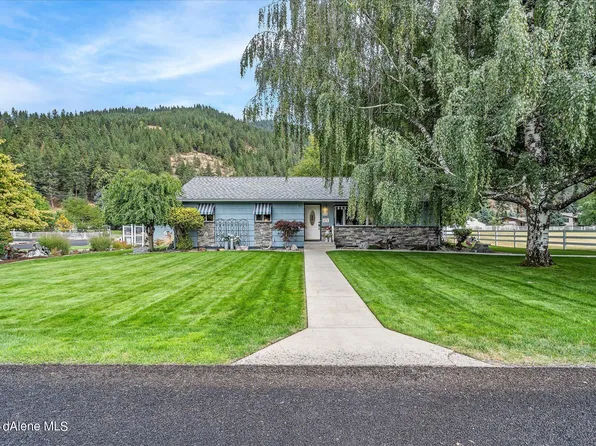 6376 N 17th St, Dalton Gardens, ID 83815