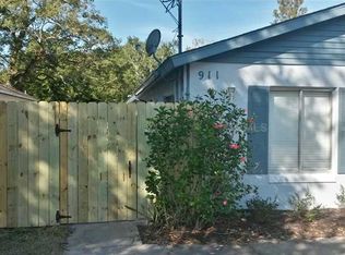 911 N Rockingham Ave, Tavares, FL 32778