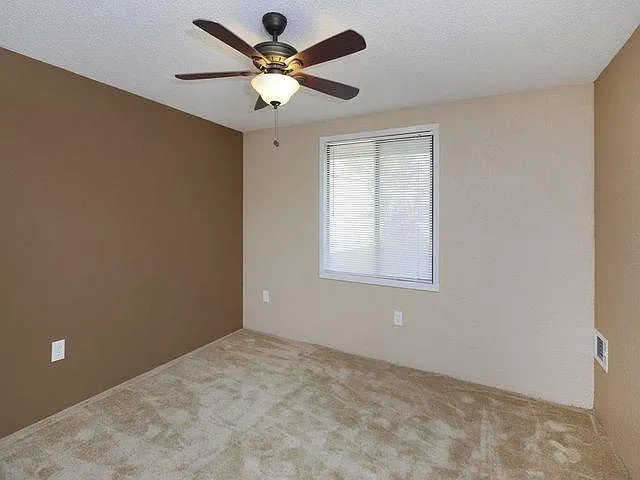 2900 S Memorial Dr — Photo 14