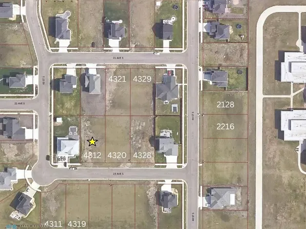 4312 23rd Ave S, Moorhead, MN 56560