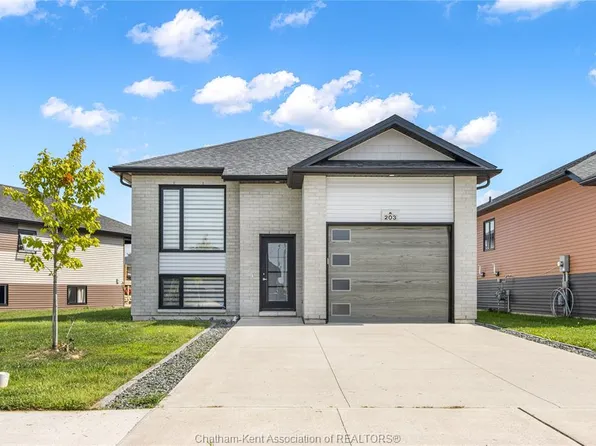 203 Moonstone Cres, Chatham Kent, ON N7M 0S1