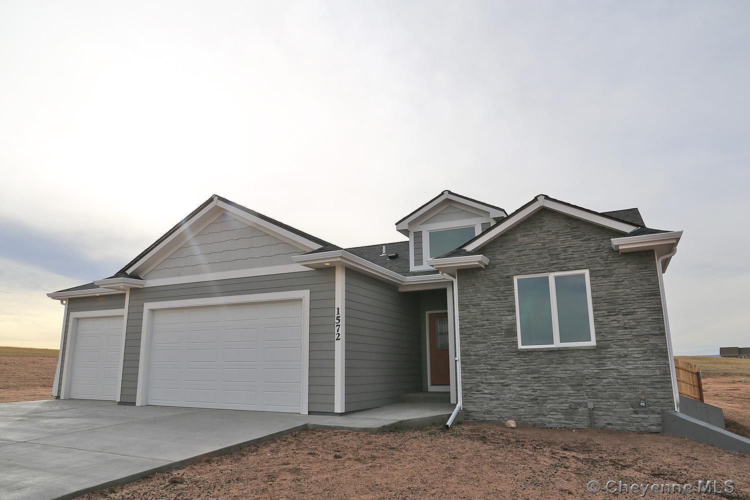 9607 Vera Ln, Cheyenne, WY 82009 Zillow