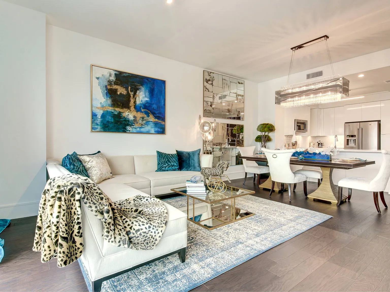 Cirque Residences — Photo 2