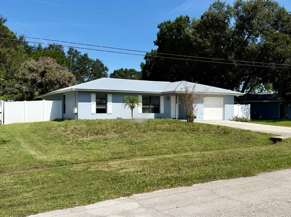 307 SW De Gouvea Ter, Port Saint Lucie, FL 34984