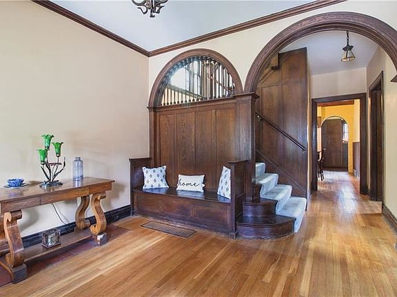 3rd image of 528 Harrison Ave