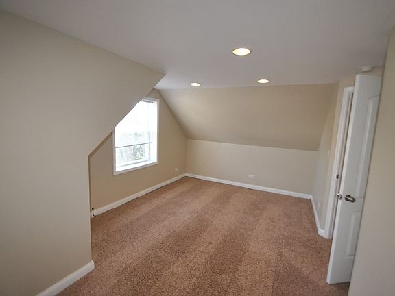 5th image of 1825 N Oak Park Ave