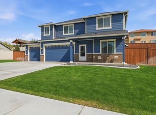 6109 Turf Paradise Dr, Pasco, WA 99301