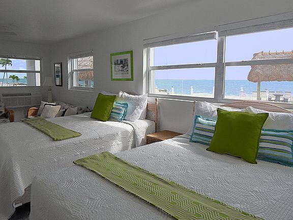 5th image of 1121 W Ocean Dr #10