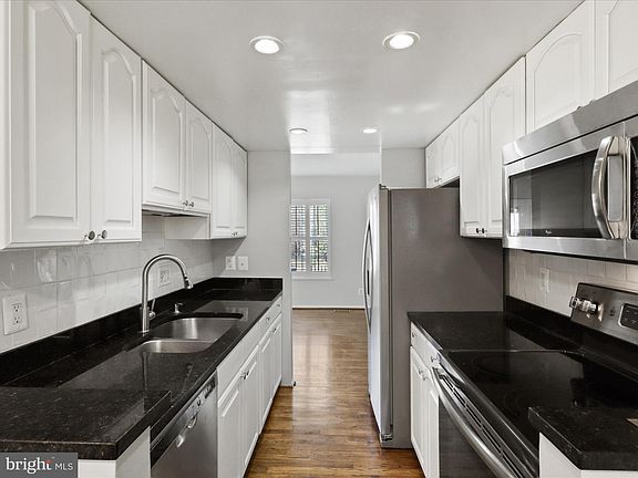 5th image of 508 S Henry St