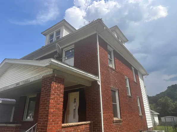 2945 Hughes St, Huntington, WV 25704