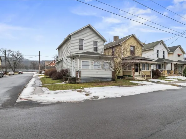 542 N Cedar St, New Castle, PA 16102
