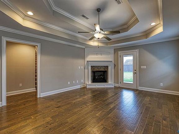 4th image of 15607 Ironcrest Dr