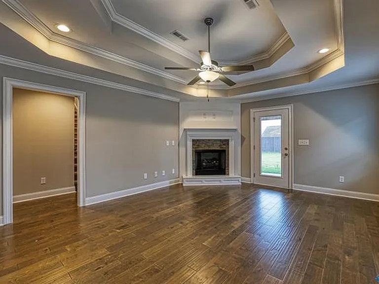 15607 Ironcrest Dr — Photo 3