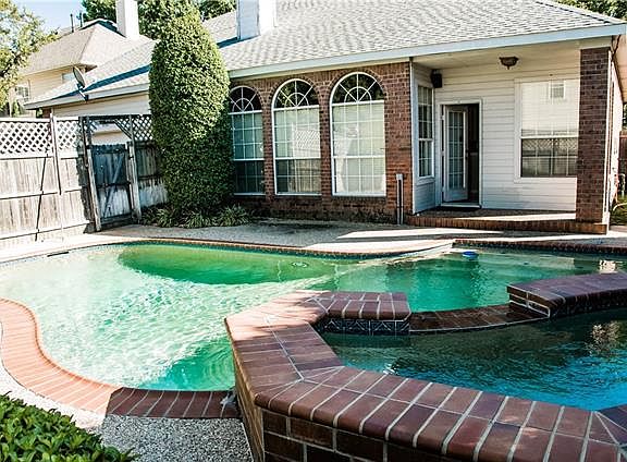 3rd image of 4309 Cedar Valley Dr