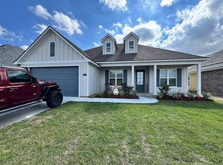 103 Embark Ln, Youngsville, LA 70592