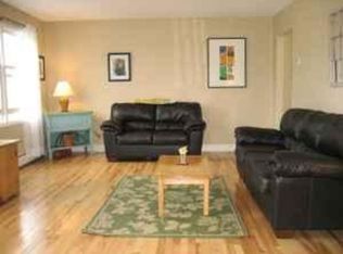 114 Martindale Rd, Shelburne, VT 05482