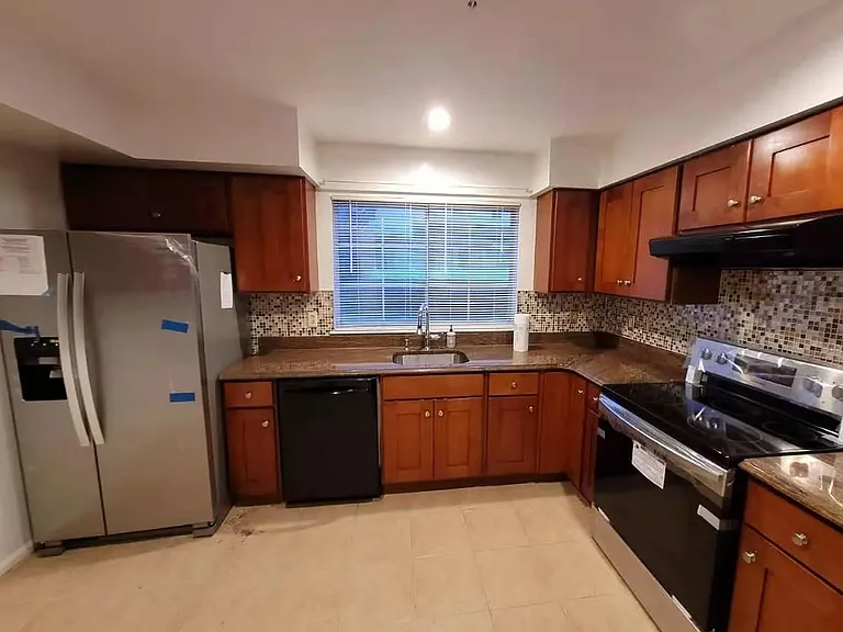 91 Cortland Ln #91 — Photo 18