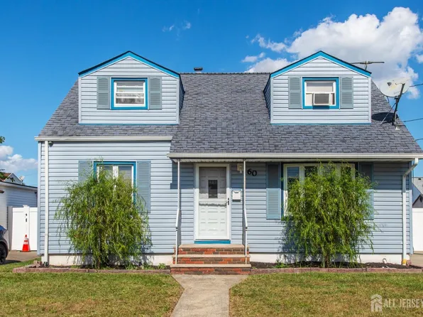 60 Oak St, Carteret, NJ 07008