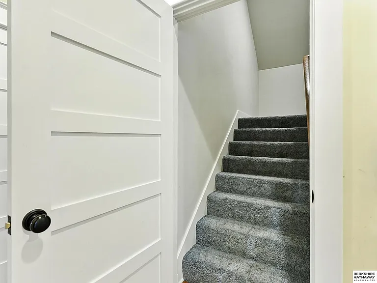 510 S 89th St — Photo 32