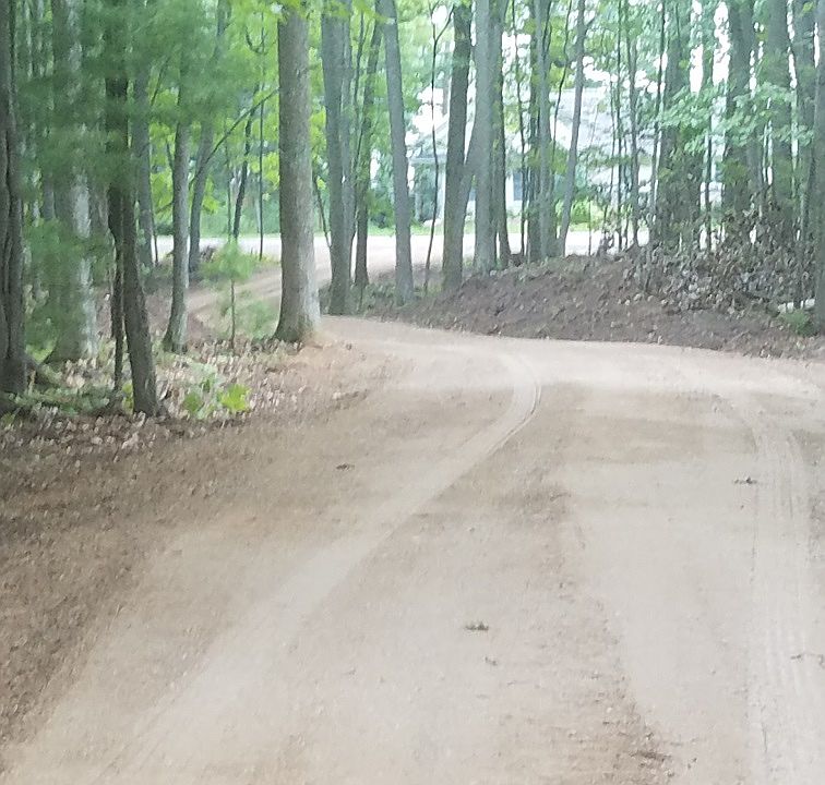 1st image of 9 Hazelnut Ave