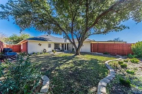 604 Bluebonnet Dr — Photo 3