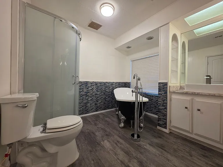 1204 Church St — Photo 11
