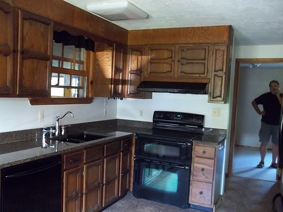 New Granite and Appliances