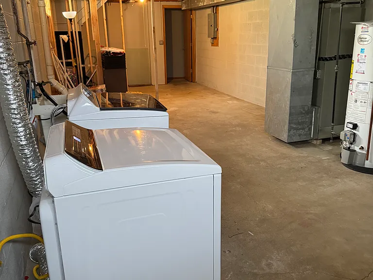 4912 Wellington Ave — Photo 17