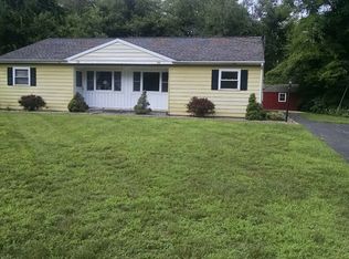 99 Vosburgh Rd, Mechanicville, NY 12118