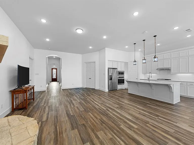 2025 Saint Andrews Dr — Photo 6