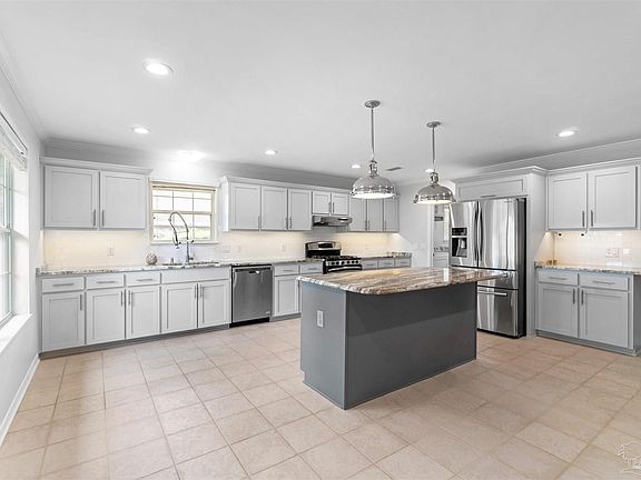 2nd image of 6021 Firefly Dr