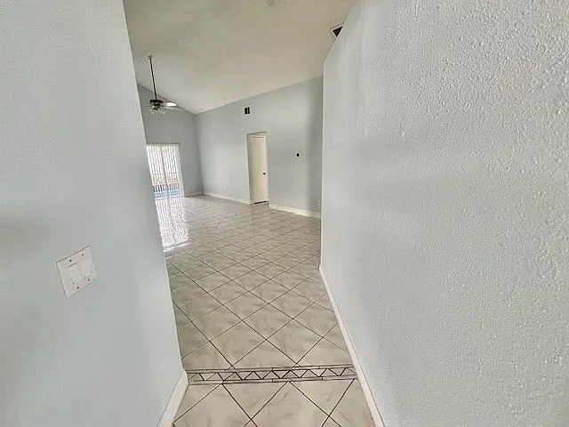 208 Coral Reef Cir — Photo 6
