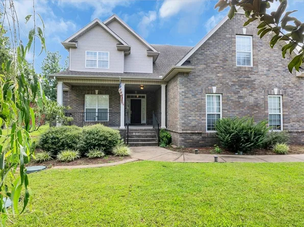 1204 Lunar Dr, Murfreesboro, TN 37129