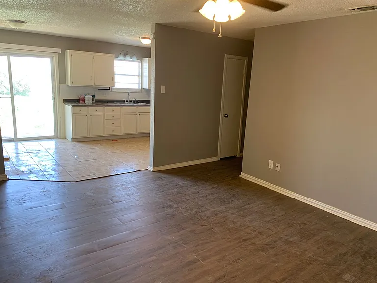 4534 Marshall St — Photo 4