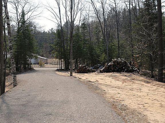 3rd image of 6409 Huron Shore Rd